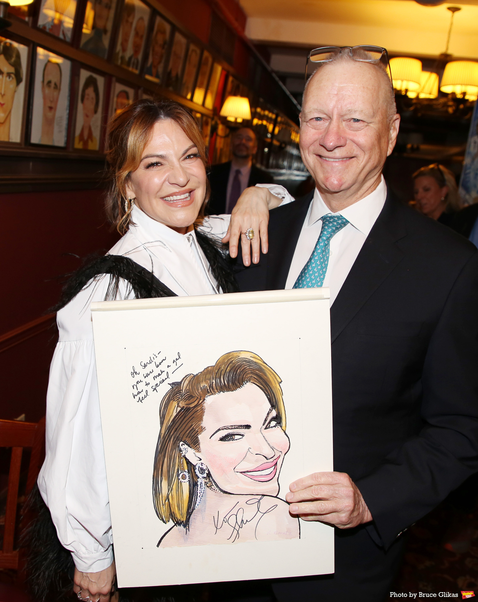 Photos: THE LOST BOYS' Shoshana Bean Receives Portrait at Sardi's Image