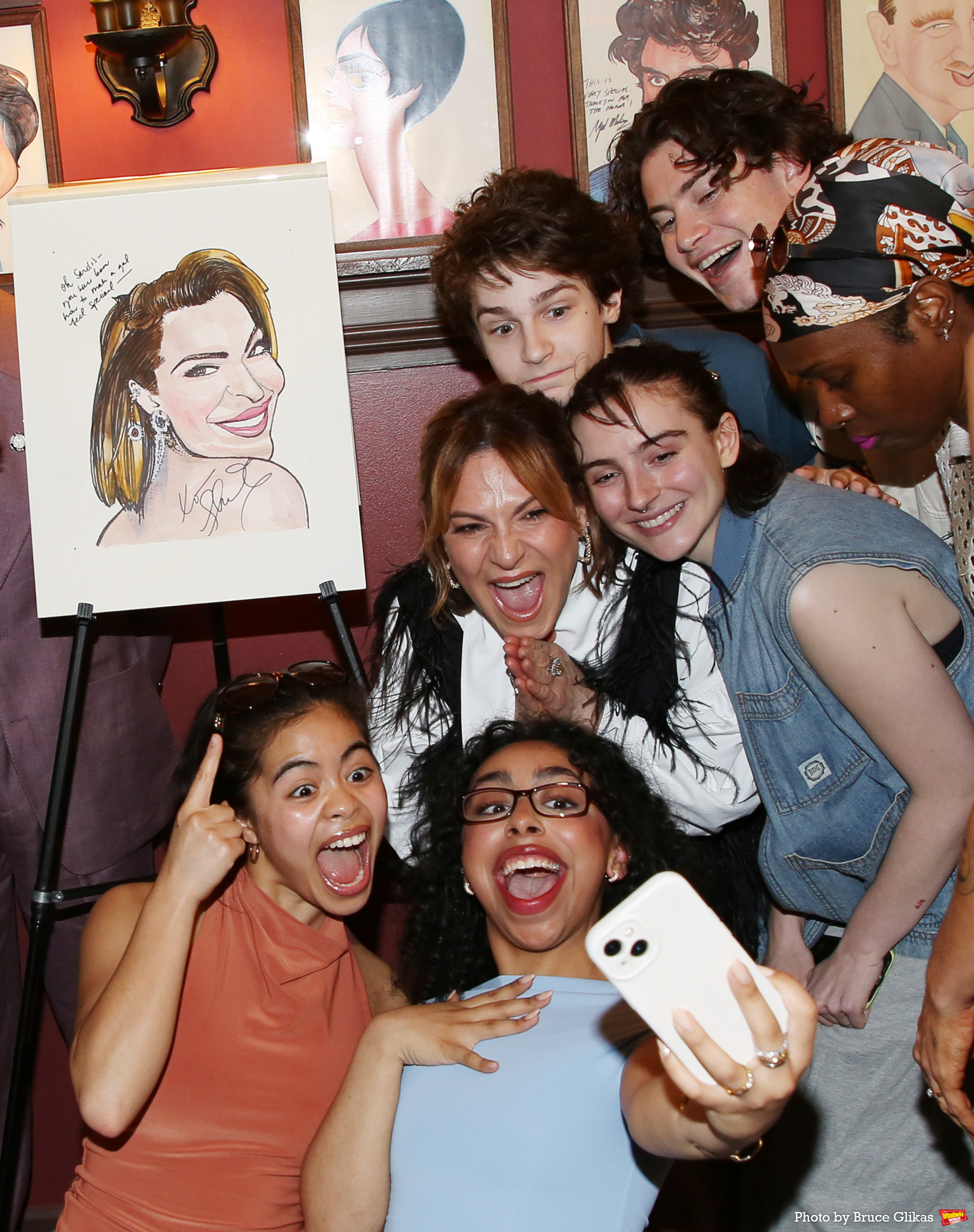 Photos: THE LOST BOYS' Shoshana Bean Receives Portrait at Sardi's Image
