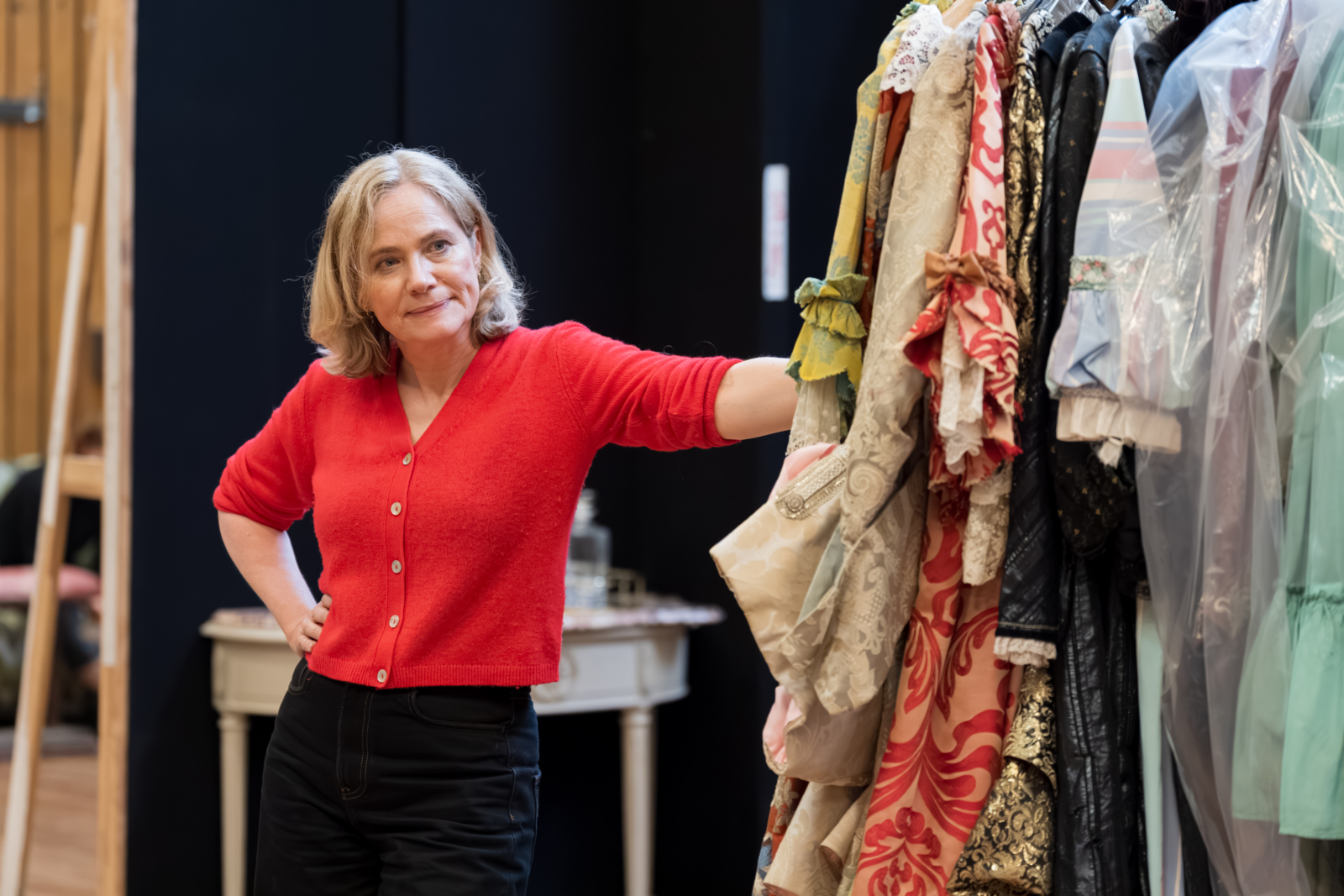 Photos: Sandra Oh and More in Rehearsal For THE MISANTHROPE at the National Theatre Image