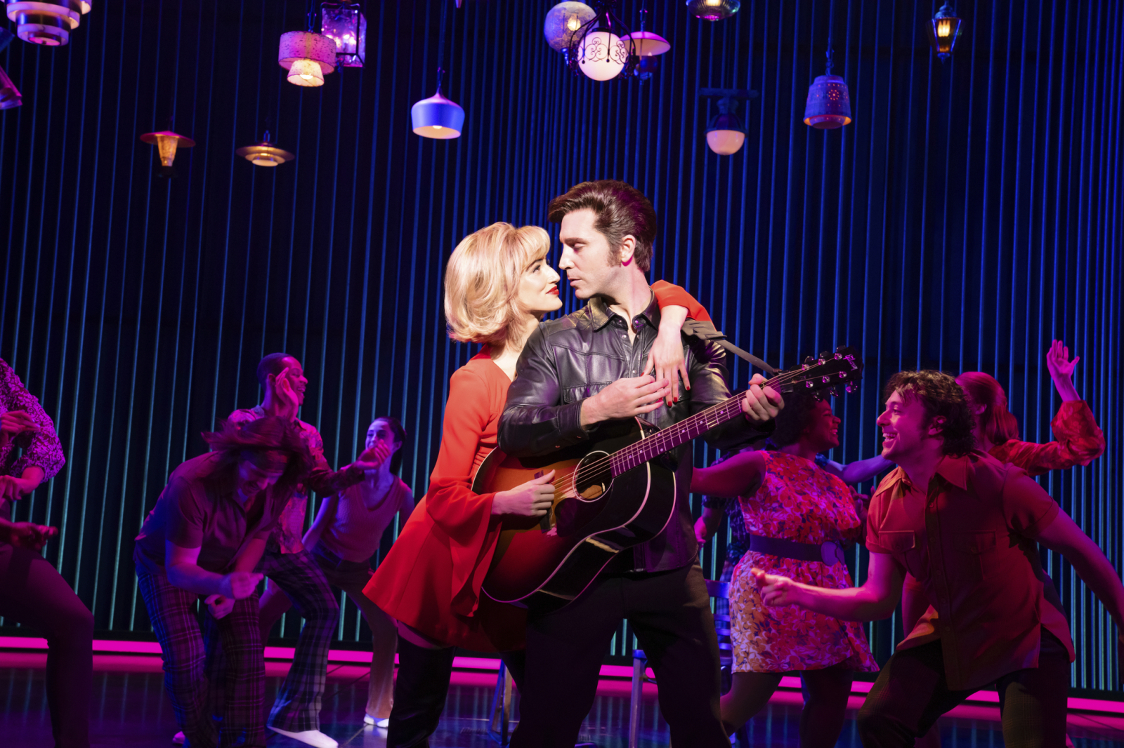 Interview: Amber Ardolino of A BEAUTIFUL NOISE: THE NEIL DIAMOND MUSICAL at The Stranahan Theater Image