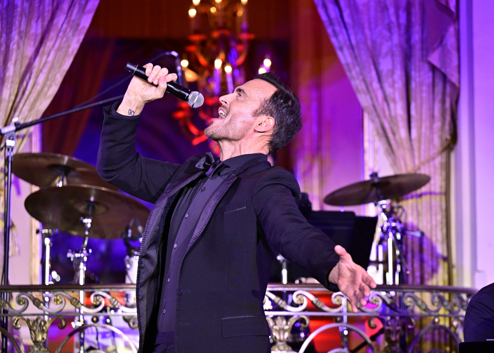 Photos: New 42 Raises $2 Million at 35th Anniversary Gala Hosted by Cheyenne Jackson Image