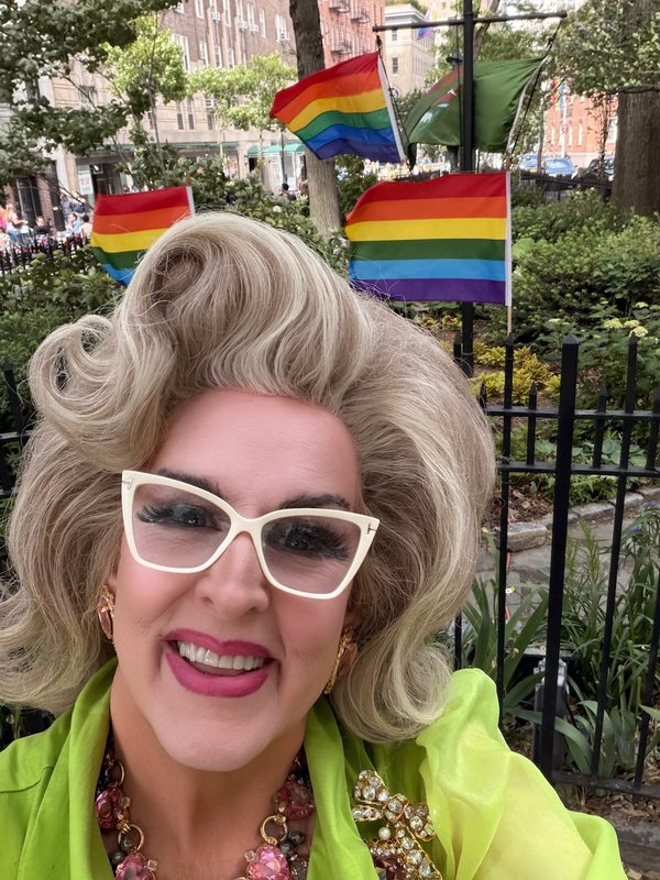 Photos: Doris Dear Celebrates Pride with Postcarding Event Image