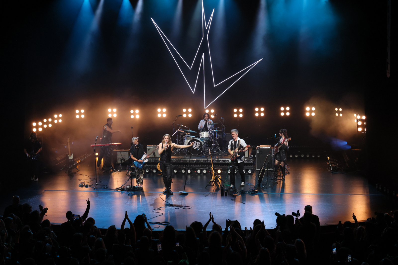 Photos: Inside THE VAMPIRE LESTAT's One Night Concert at the Beacon Theatre Image