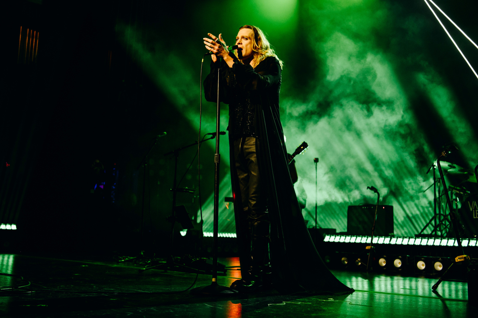 Photos: Inside THE VAMPIRE LESTAT's One Night Concert at the Beacon Theatre Image