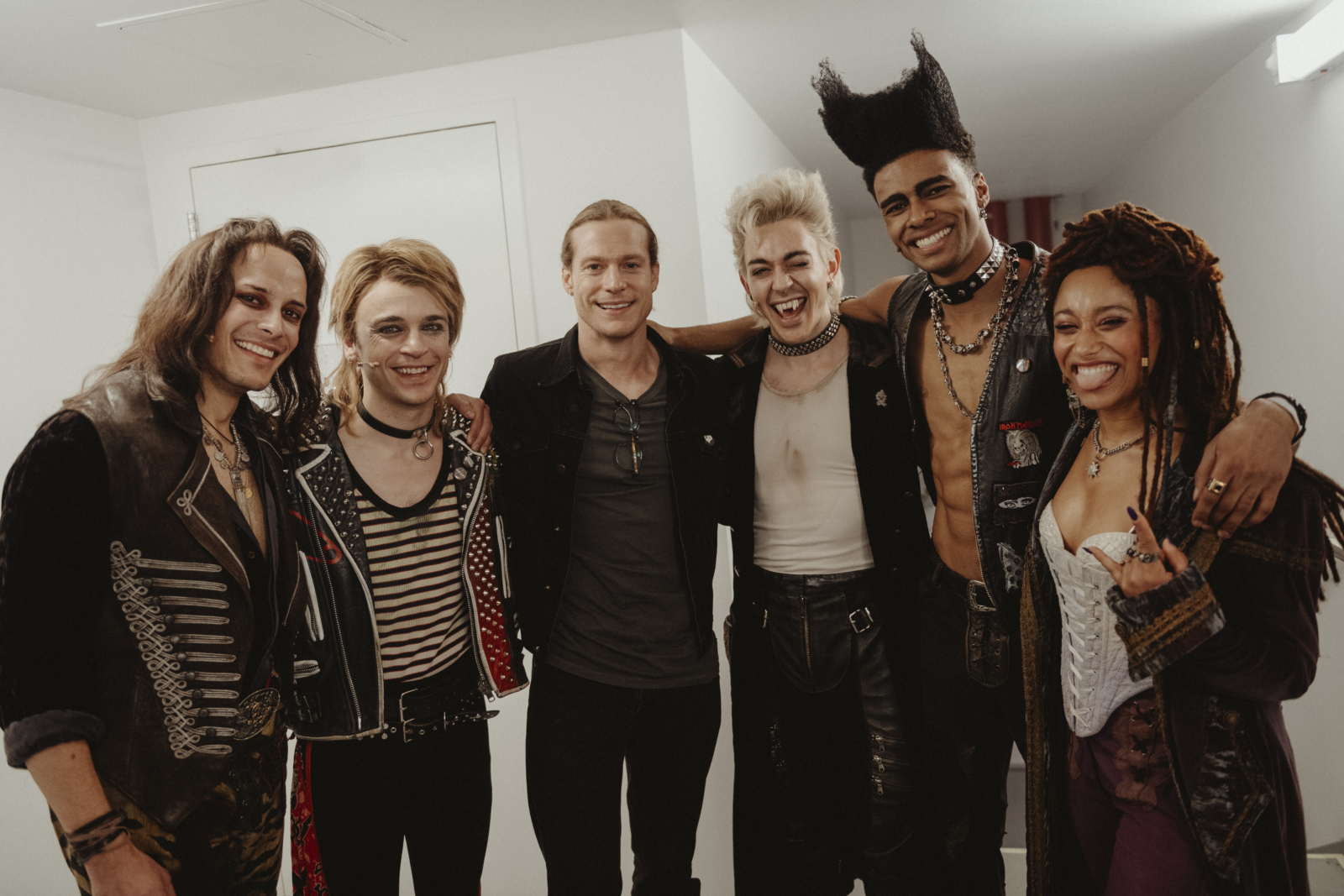 Photos: THE VAMPIRE LESTAT's Sam Reid Visits THE LOST BOYS on Broadway Image