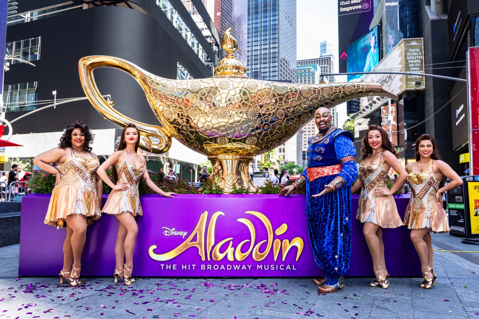 Photos: ALADDIN Unveils Giant Magic Lamp Installation in Times Square Image