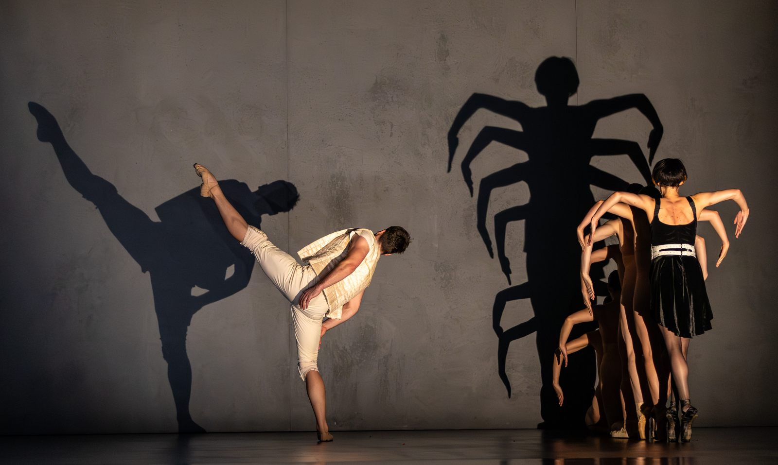 The Scottish Ballet's Mary, Queen of Scots Trusts Its Audience Image