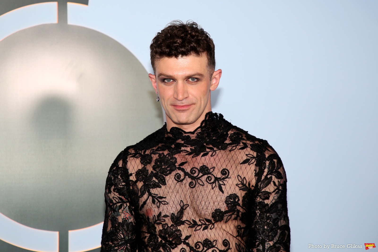 Photos: 2026 Tony Awards- Stars Walk the Red Carpet Image