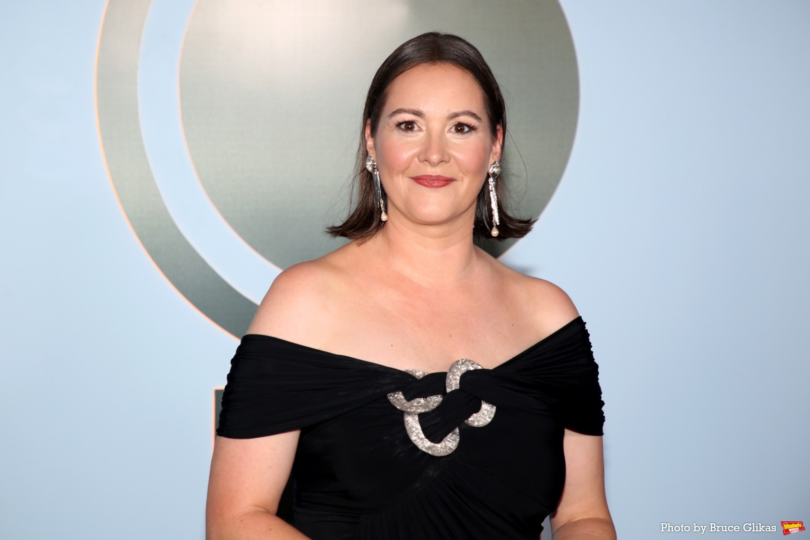 Photos: 2026 Tony Awards- Stars Walk the Red Carpet Image