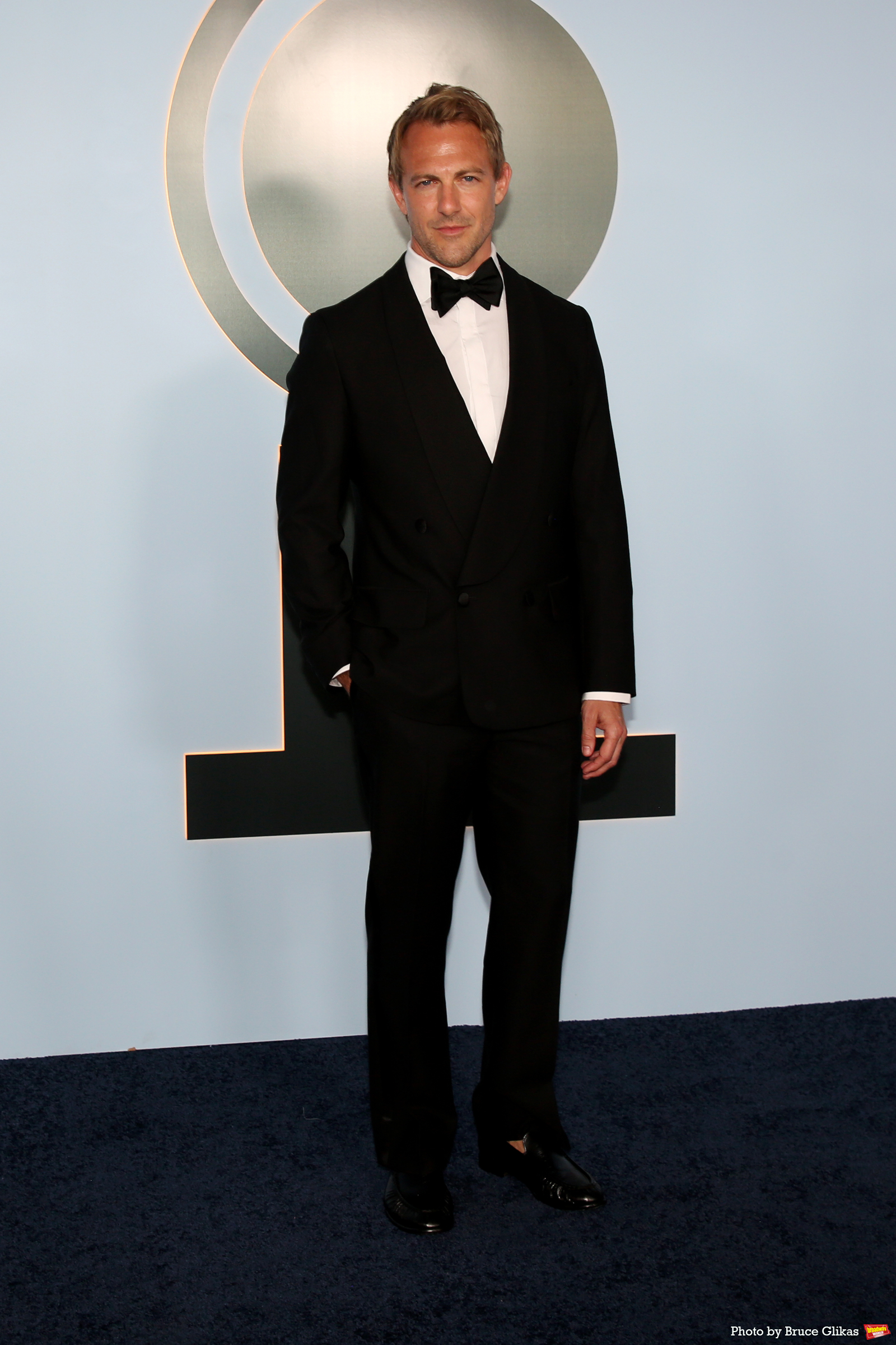 Photos: 2026 Tony Awards- Stars Walk the Red Carpet Image