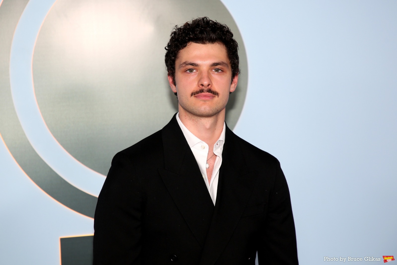 Photos: 2026 Tony Awards- Stars Walk the Red Carpet Image