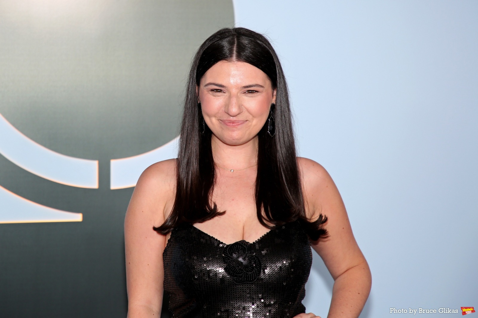 Photos: 2026 Tony Awards- Stars Walk the Red Carpet Image