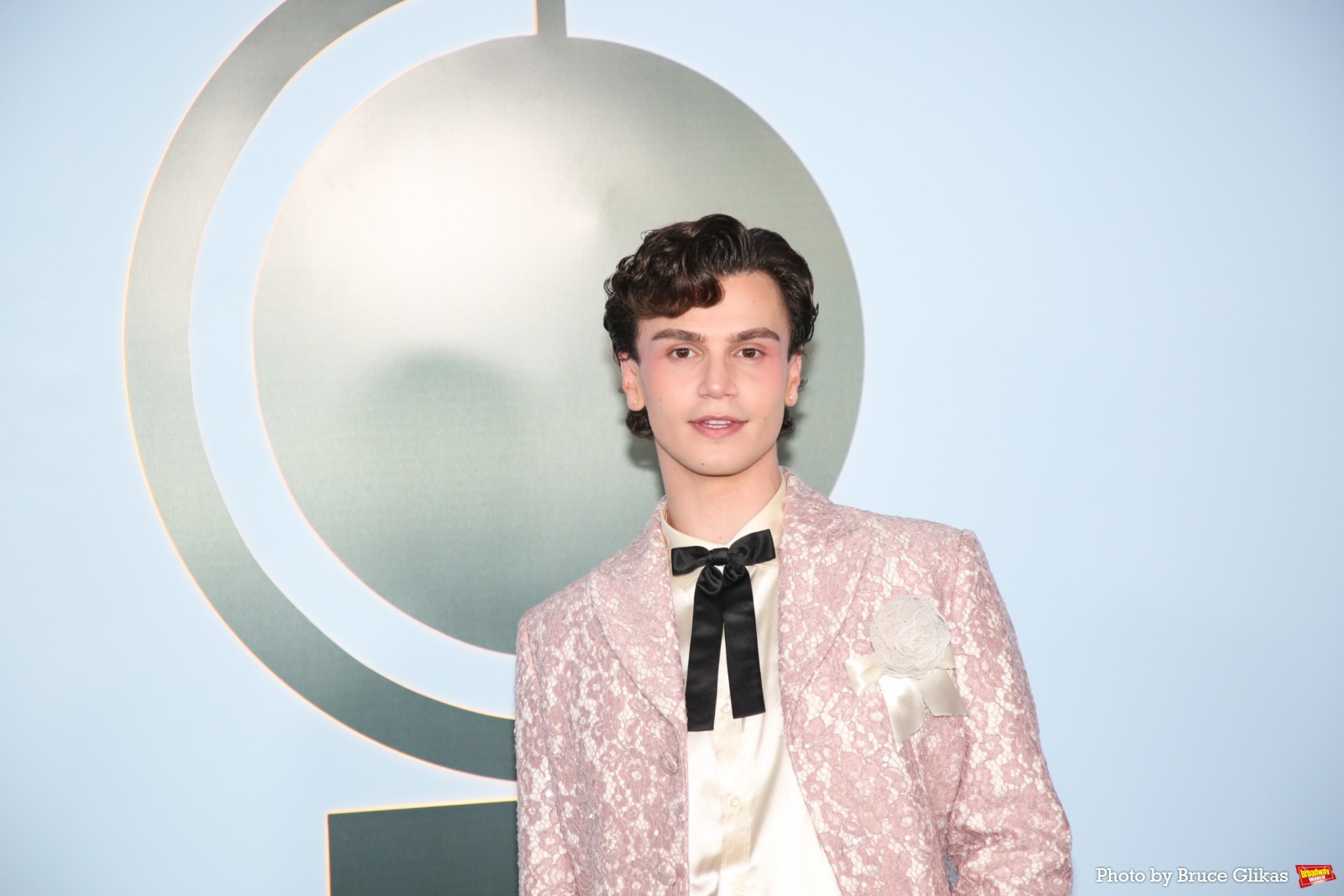 Photos: 2026 Tony Awards- Stars Walk the Red Carpet Image