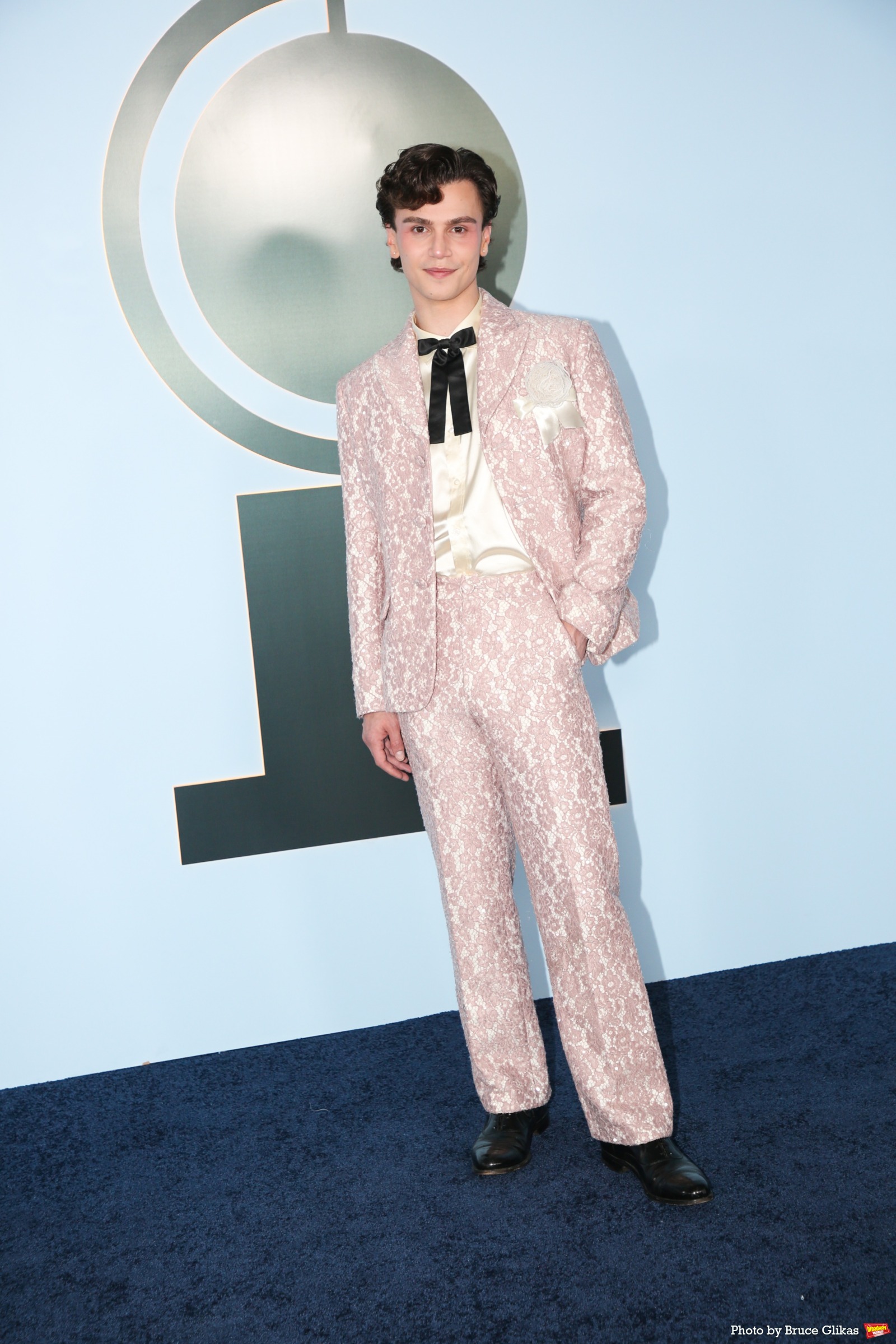 Photos: 2026 Tony Awards- Stars Walk the Red Carpet Image