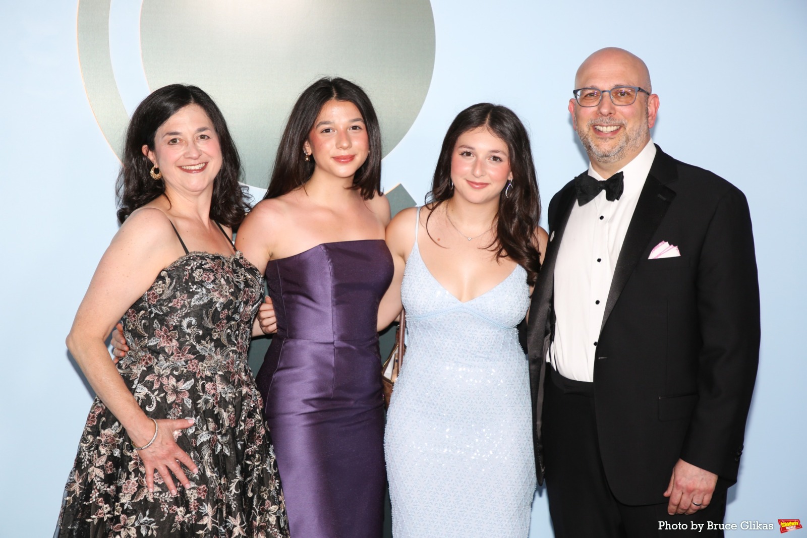 Photos: 2026 Tony Awards- Stars Walk the Red Carpet Image