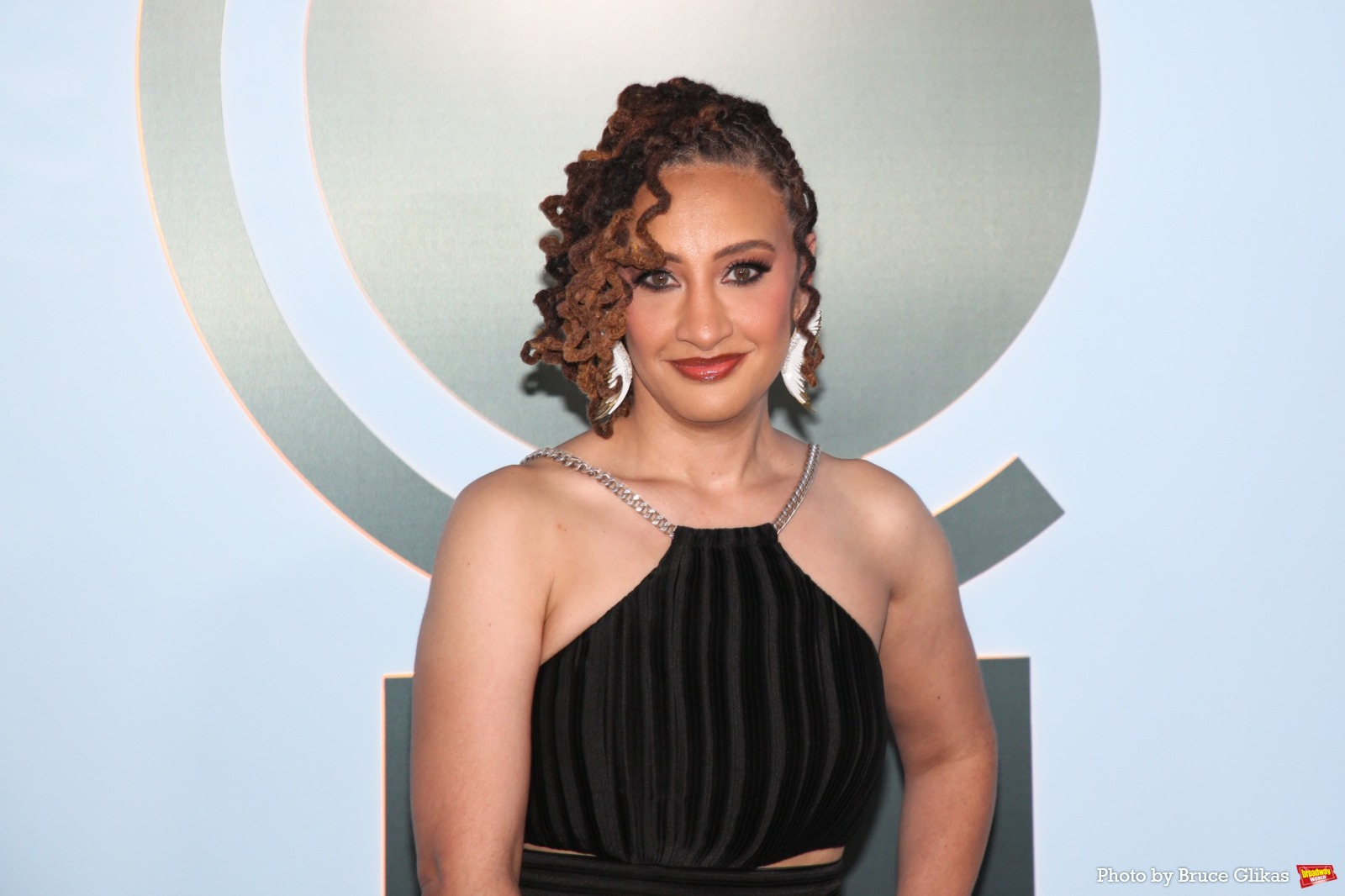 Photos: 2026 Tony Awards- Stars Walk the Red Carpet Image