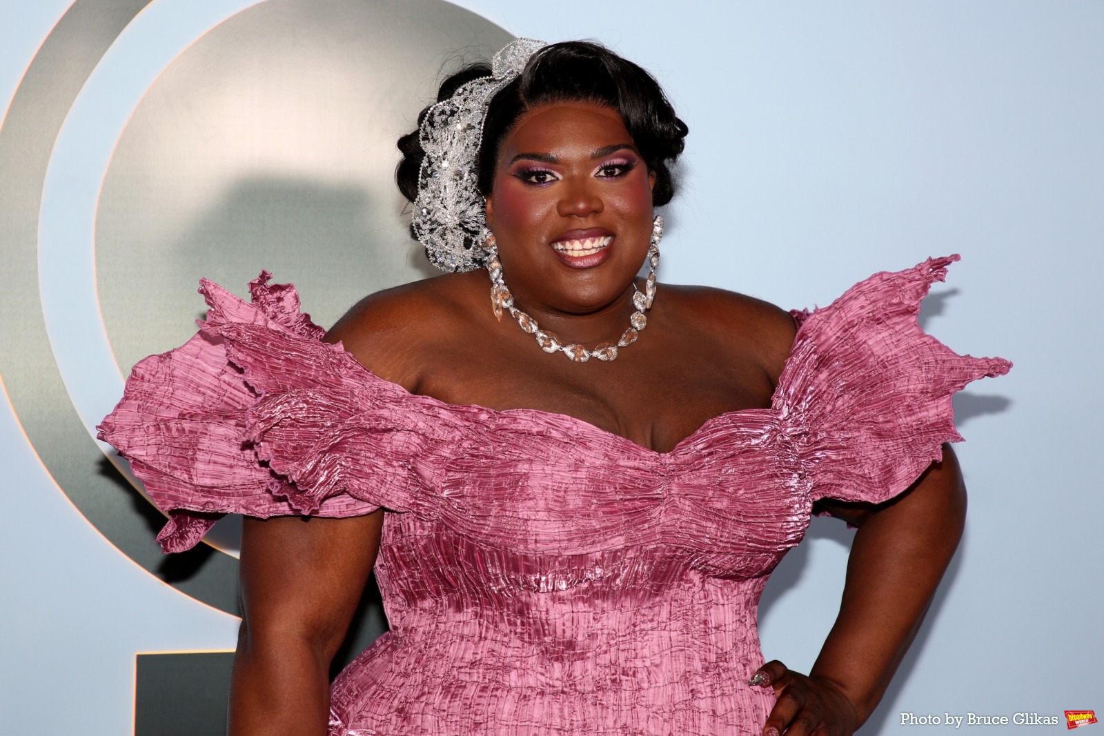 Photos: 2026 Tony Awards- Stars Walk the Red Carpet Image