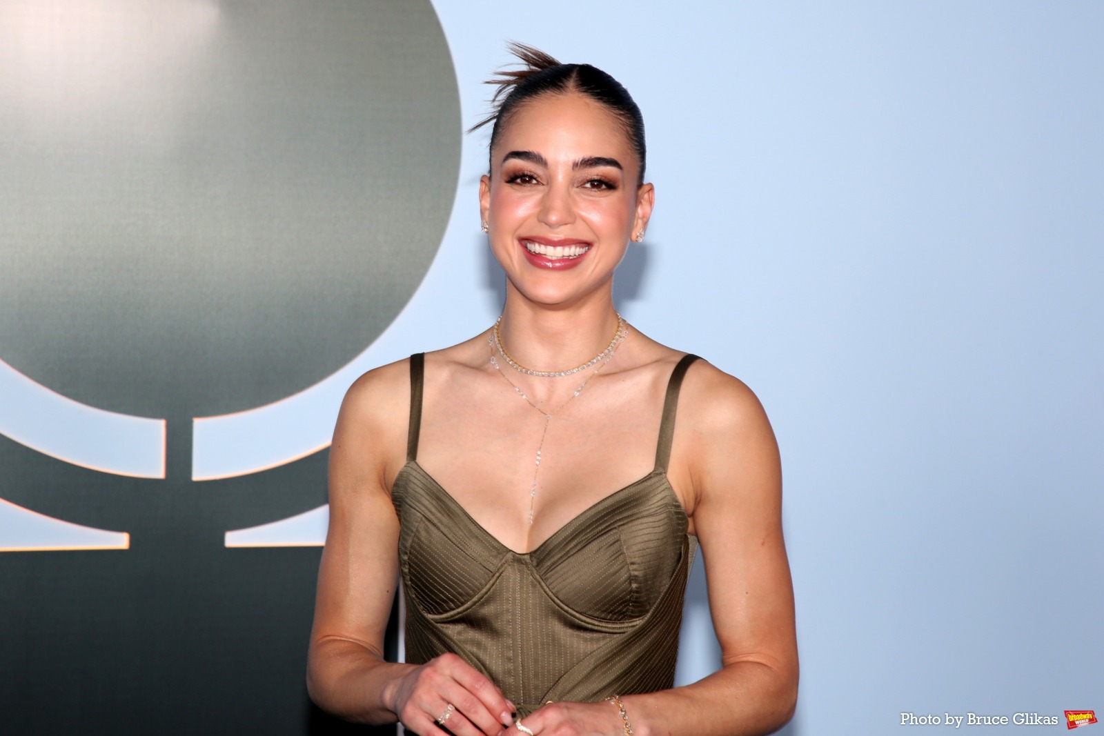 Photos: 2026 Tony Awards- Stars Walk the Red Carpet Image