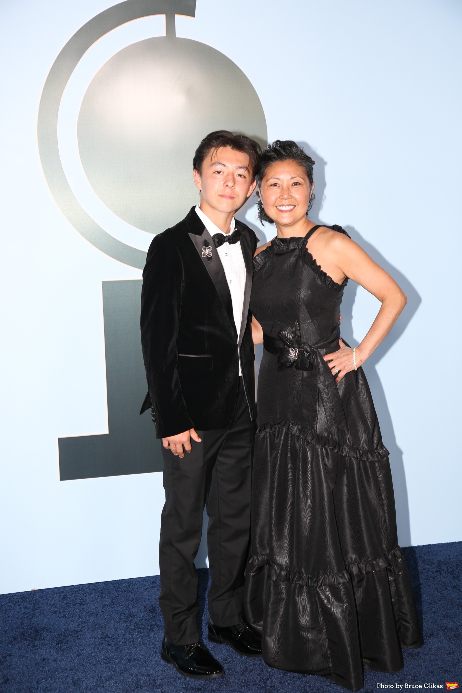 Photos: 2026 Tony Awards- Stars Walk the Red Carpet Image