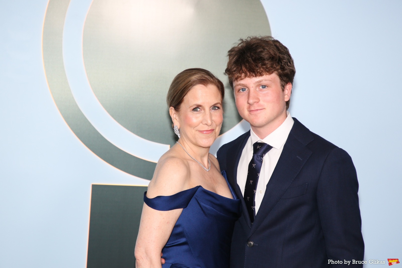 Photos: 2026 Tony Awards- Stars Walk the Red Carpet Image