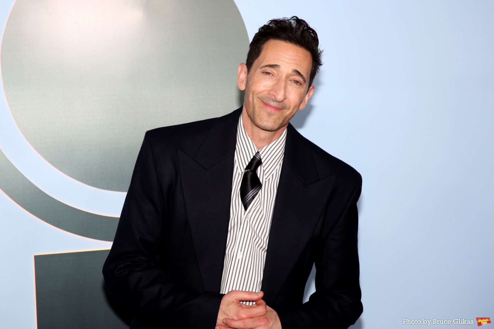 Photos: 2026 Tony Awards- Stars Walk the Red Carpet Image