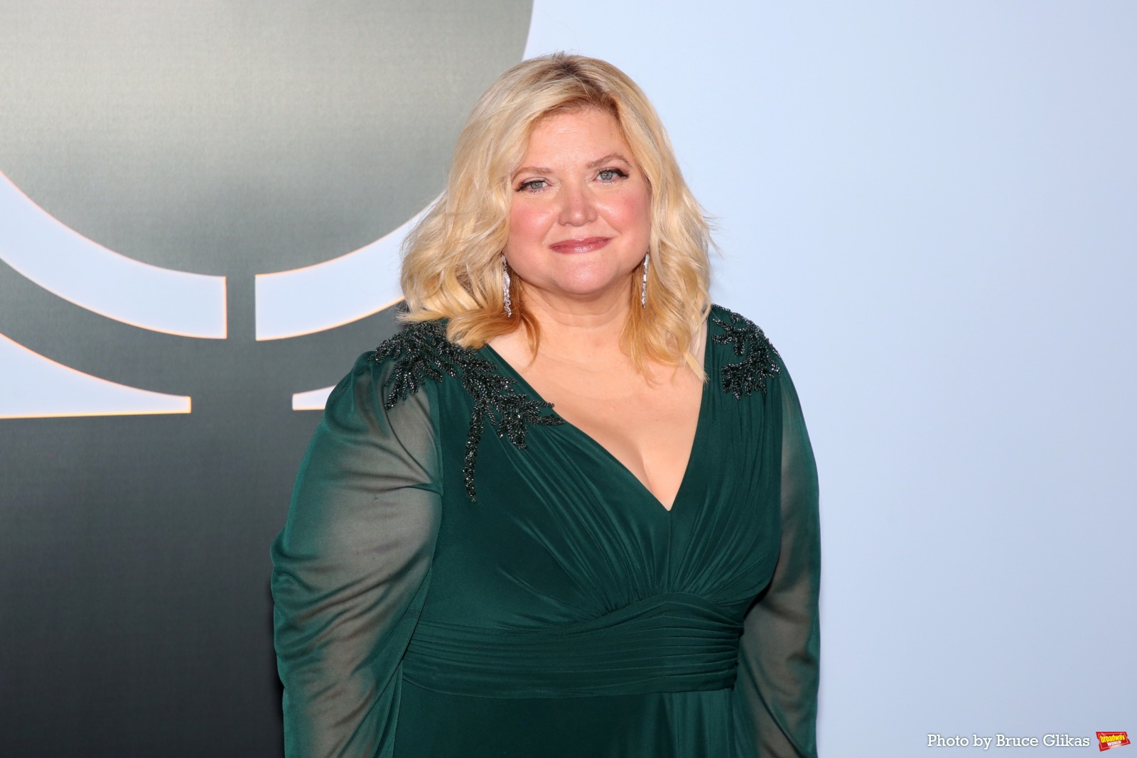 Photos: 2026 Tony Awards- Stars Walk the Red Carpet Image