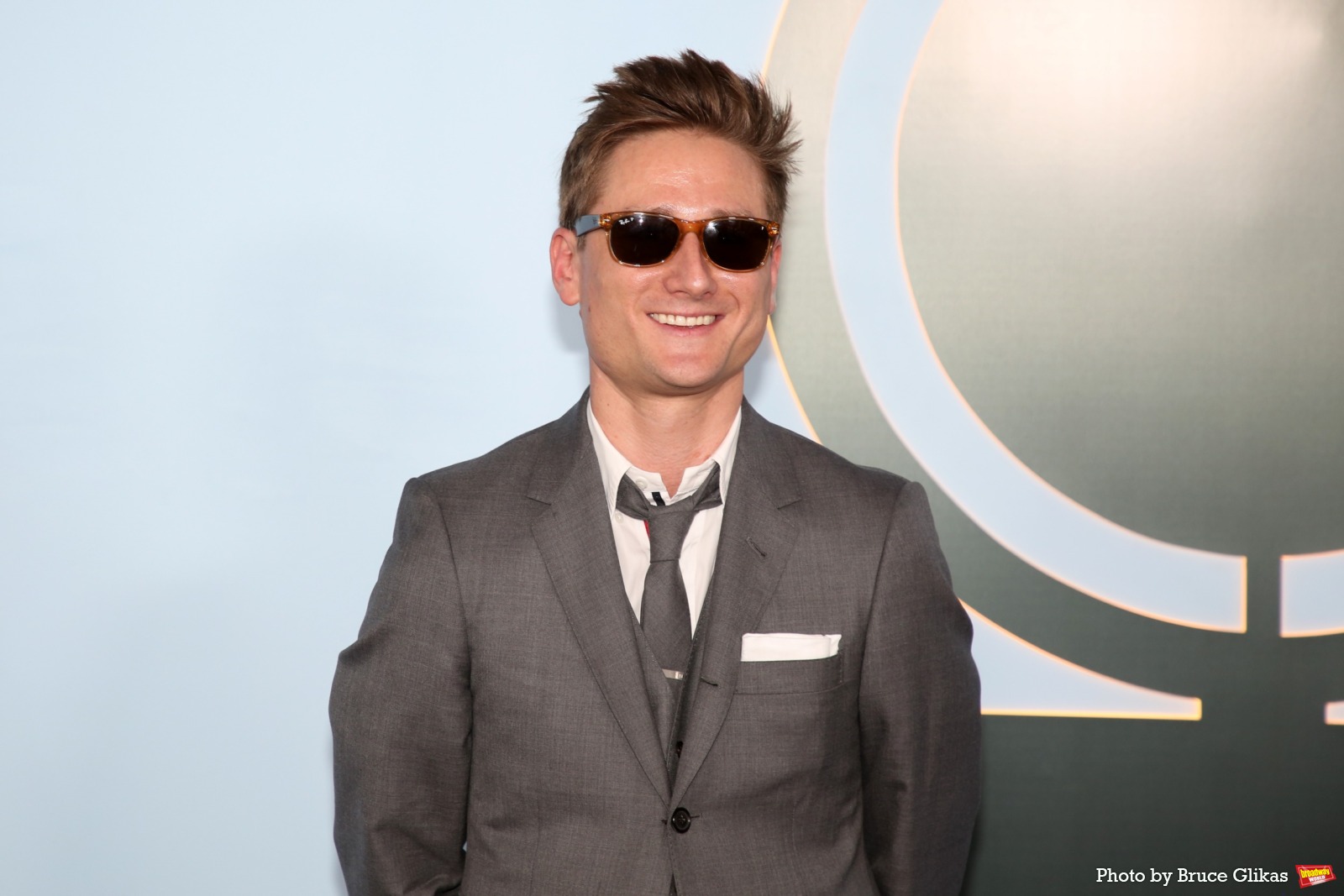 Photos: 2026 Tony Awards- Stars Walk the Red Carpet Image