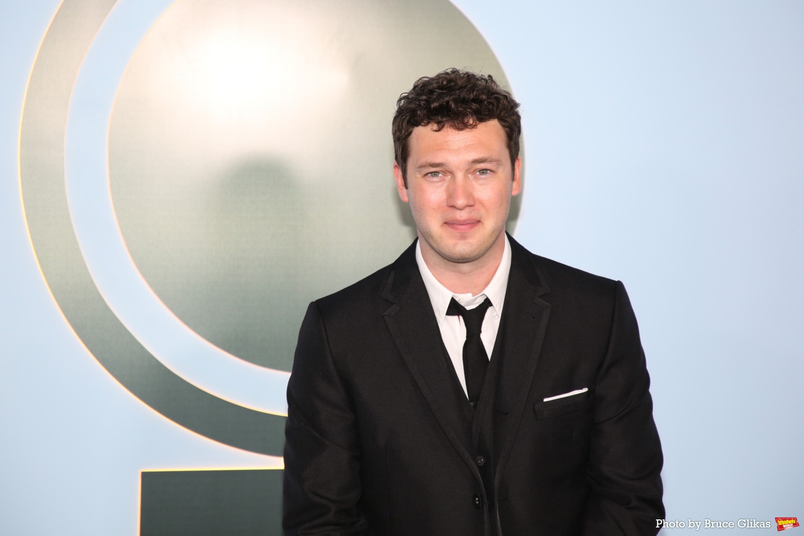 Photos: 2026 Tony Awards- Stars Walk the Red Carpet Image