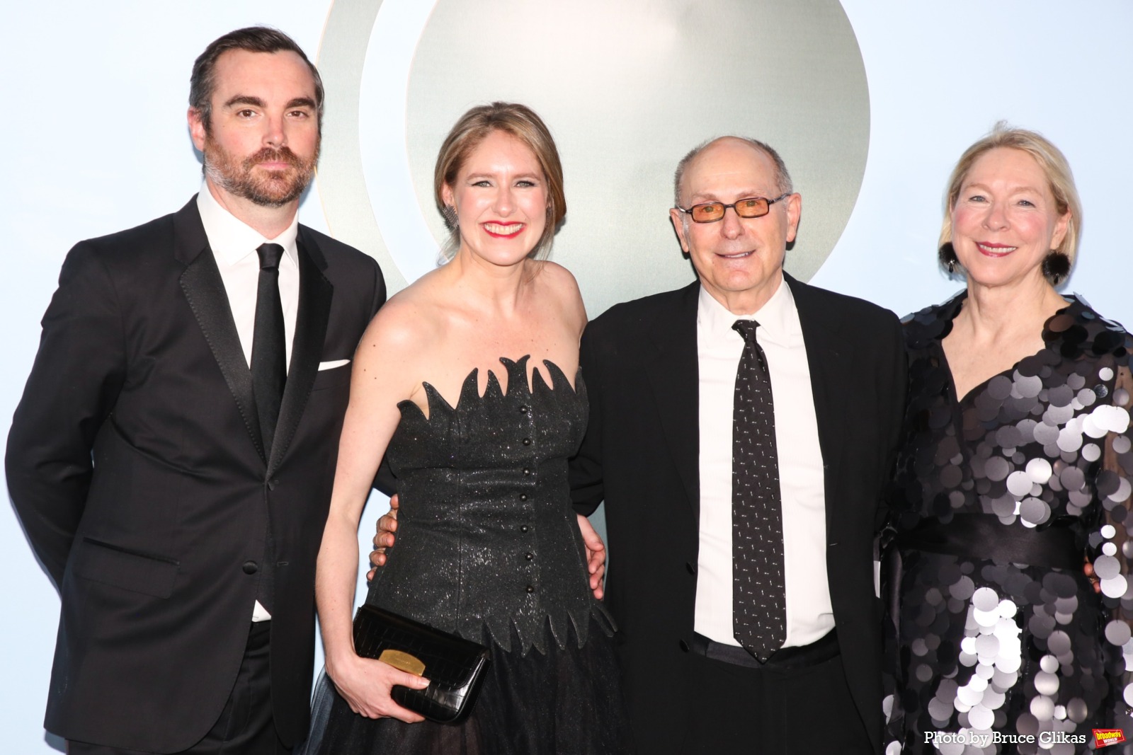 Photos: 2026 Tony Awards- Stars Walk the Red Carpet Image