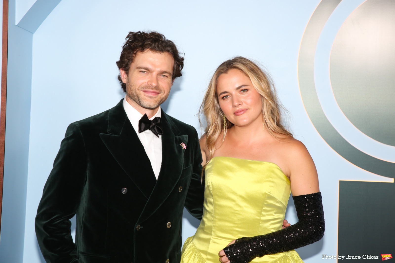 Photos: 2026 Tony Awards- Stars Walk the Red Carpet Image