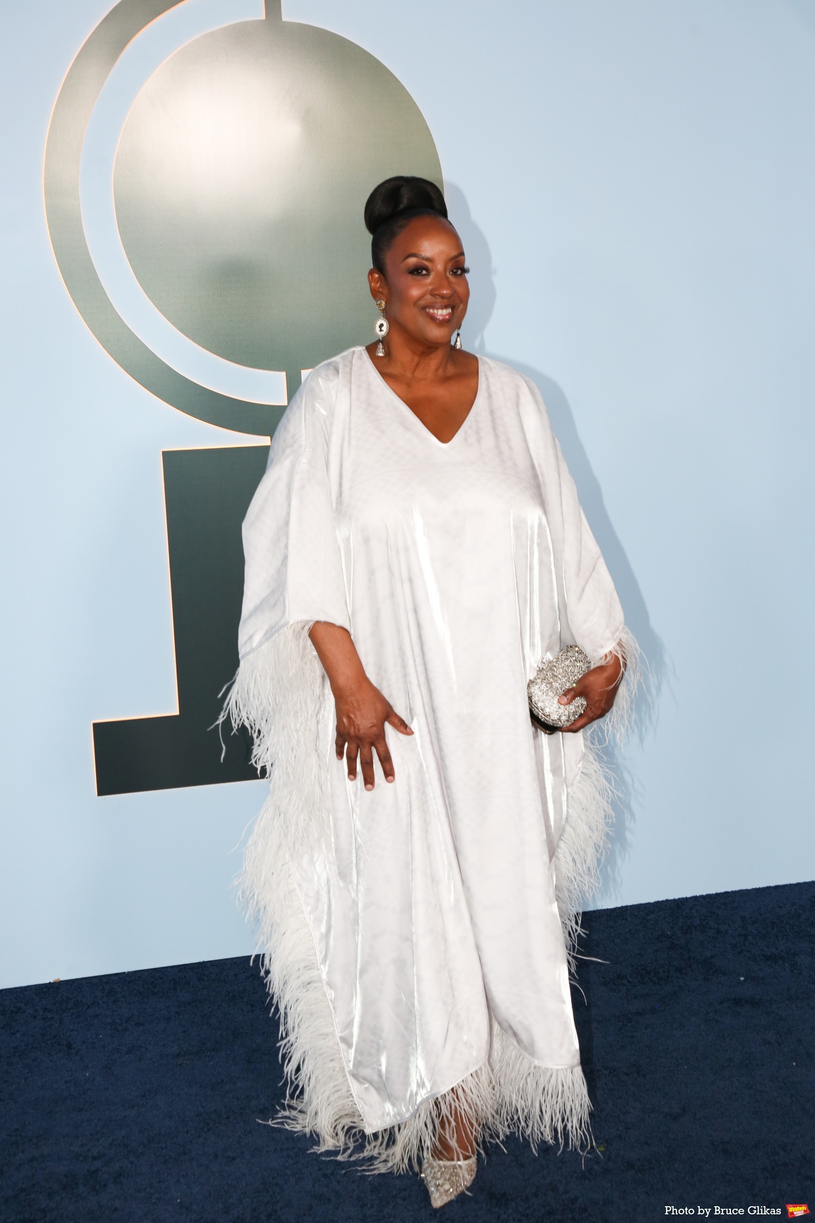 Photos: 2026 Tony Awards- Stars Walk the Red Carpet Image