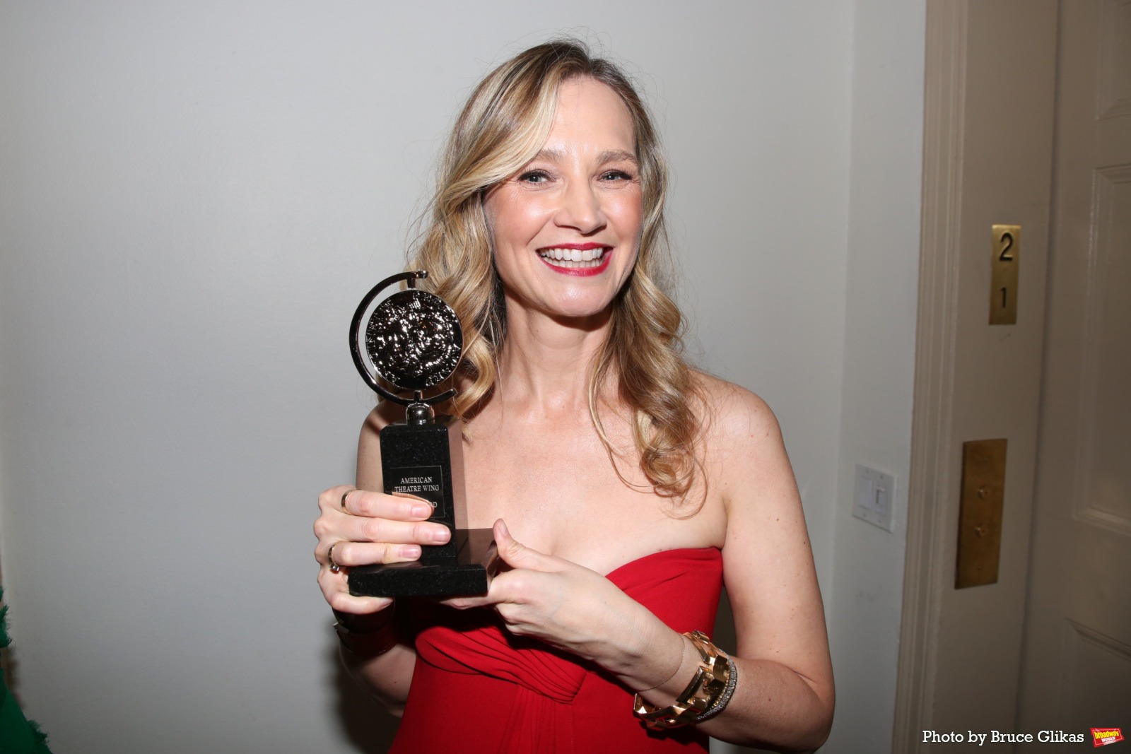 Photos: Backstage with the 2026 Tony Awards Winners Image