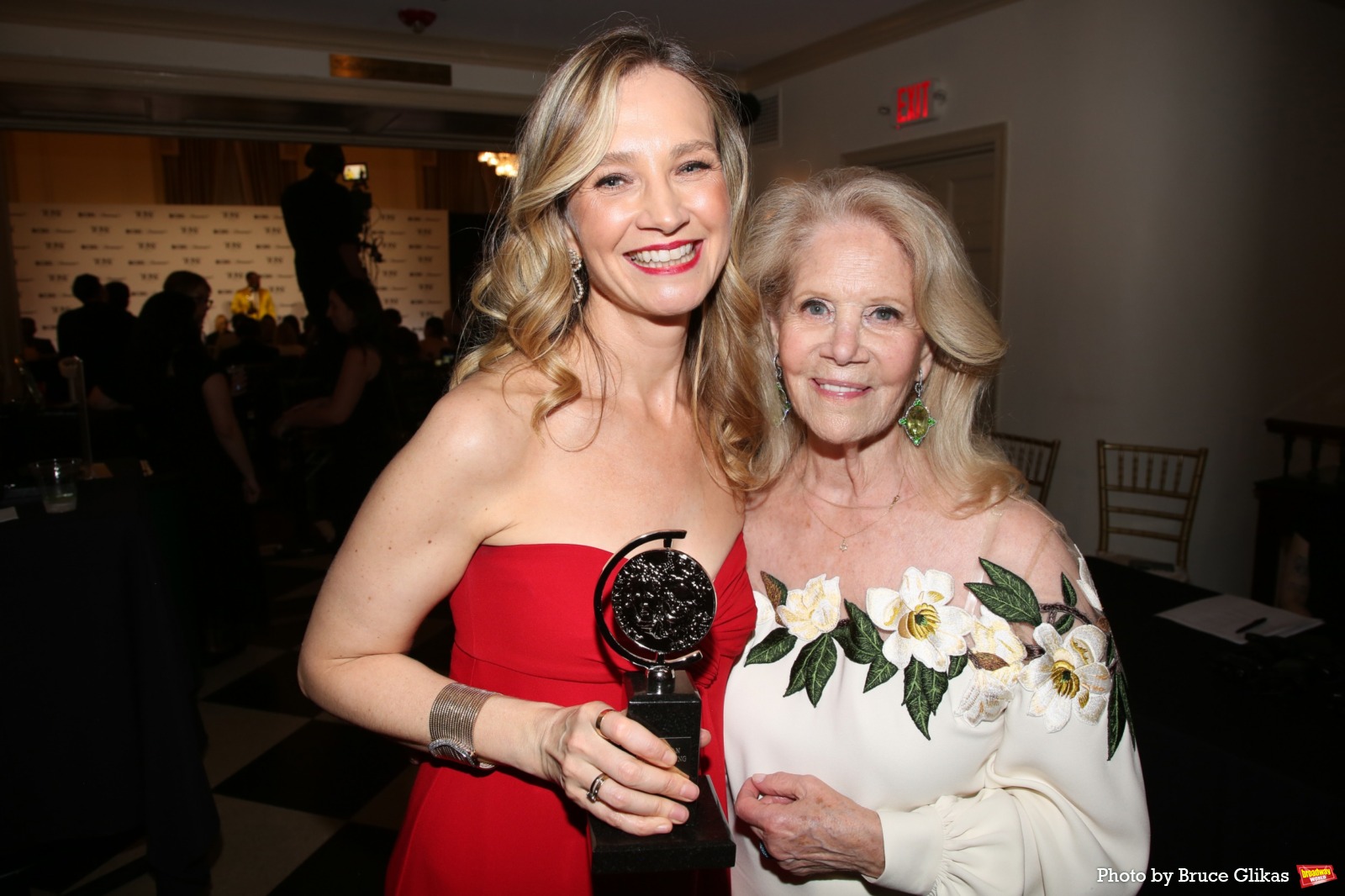 Photos: Backstage with the 2026 Tony Awards Winners Image
