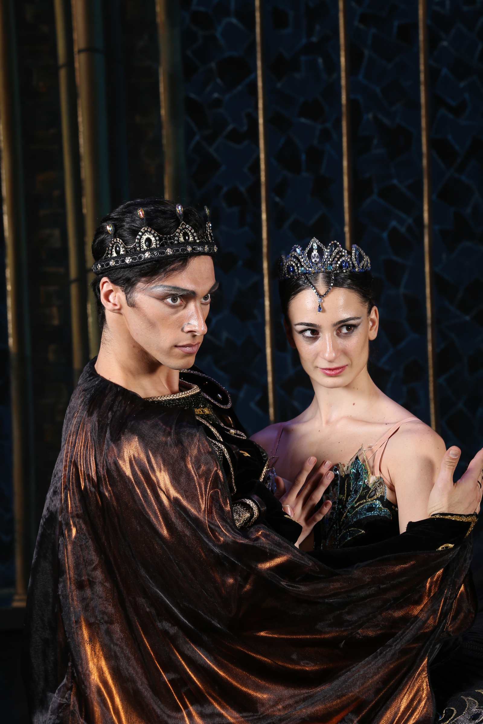 Photos: State Ballet of Georgia Performs SWAN LAKE Ahead of London Coliseum Return Image