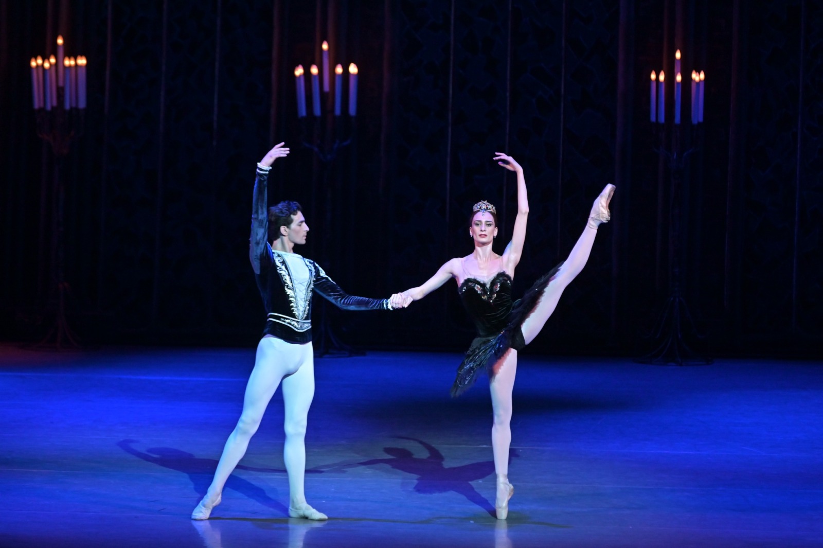 Photos: State Ballet of Georgia Performs SWAN LAKE Ahead of London Coliseum Return Image