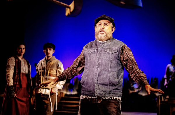Photos: FIDDLER ON THE ROOF At The Encore Theatre Image