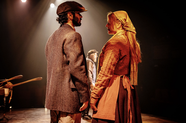 Photos: FIDDLER ON THE ROOF At The Encore Theatre Image