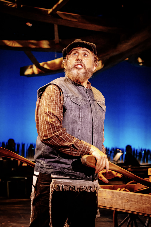 Photos: FIDDLER ON THE ROOF At The Encore Theatre Image