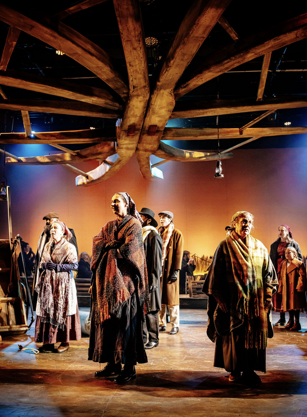 Photos: FIDDLER ON THE ROOF At The Encore Theatre Image