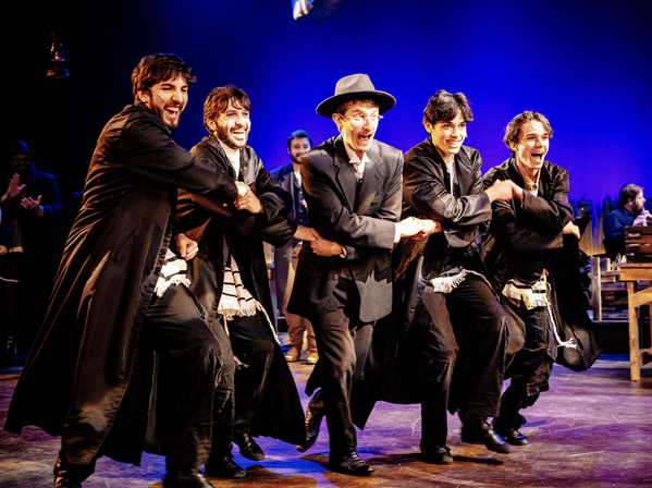 Photos: FIDDLER ON THE ROOF At The Encore Theatre Image