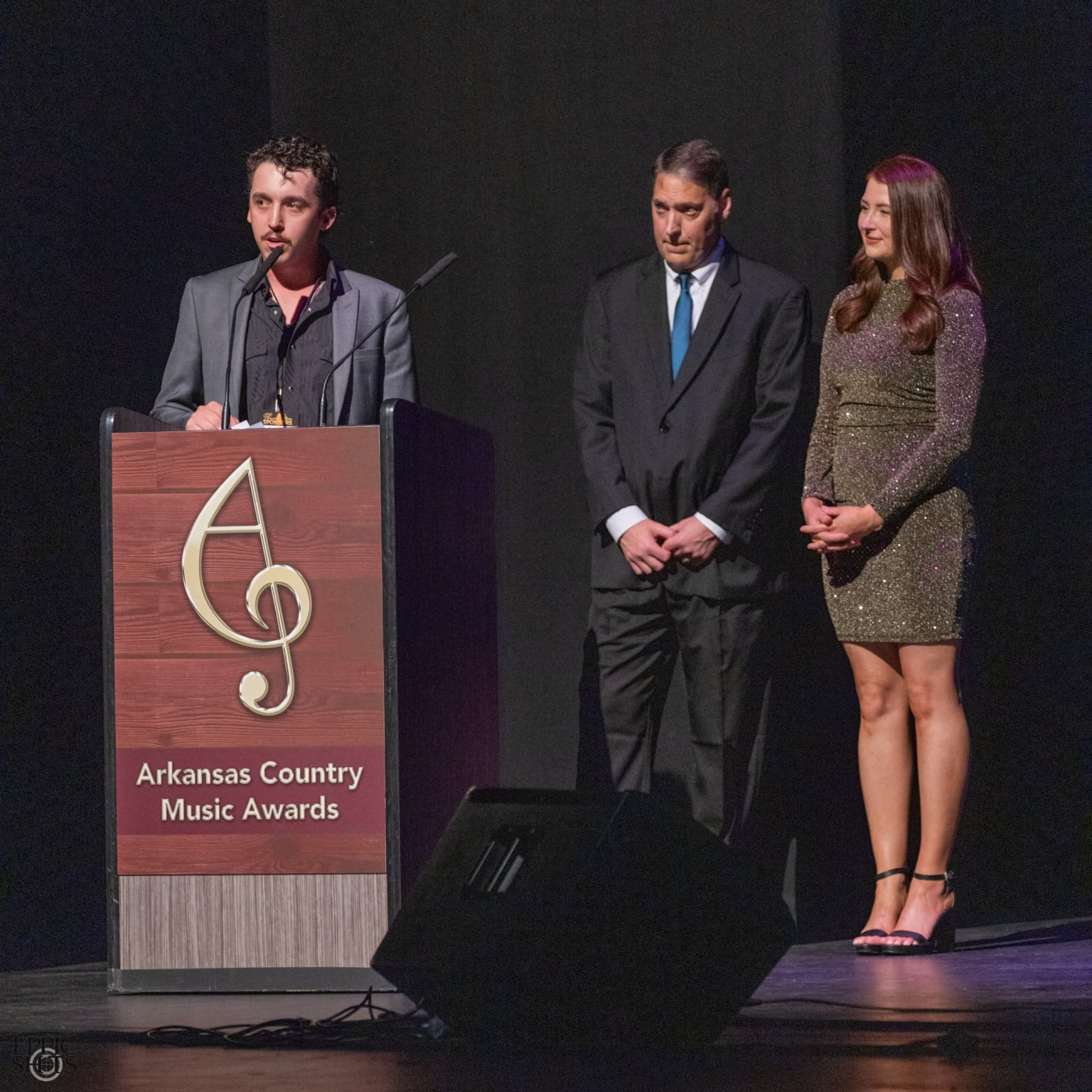 GARTH BROOKS makes special appearance during the ACMAs at Reynolds in Conway Image