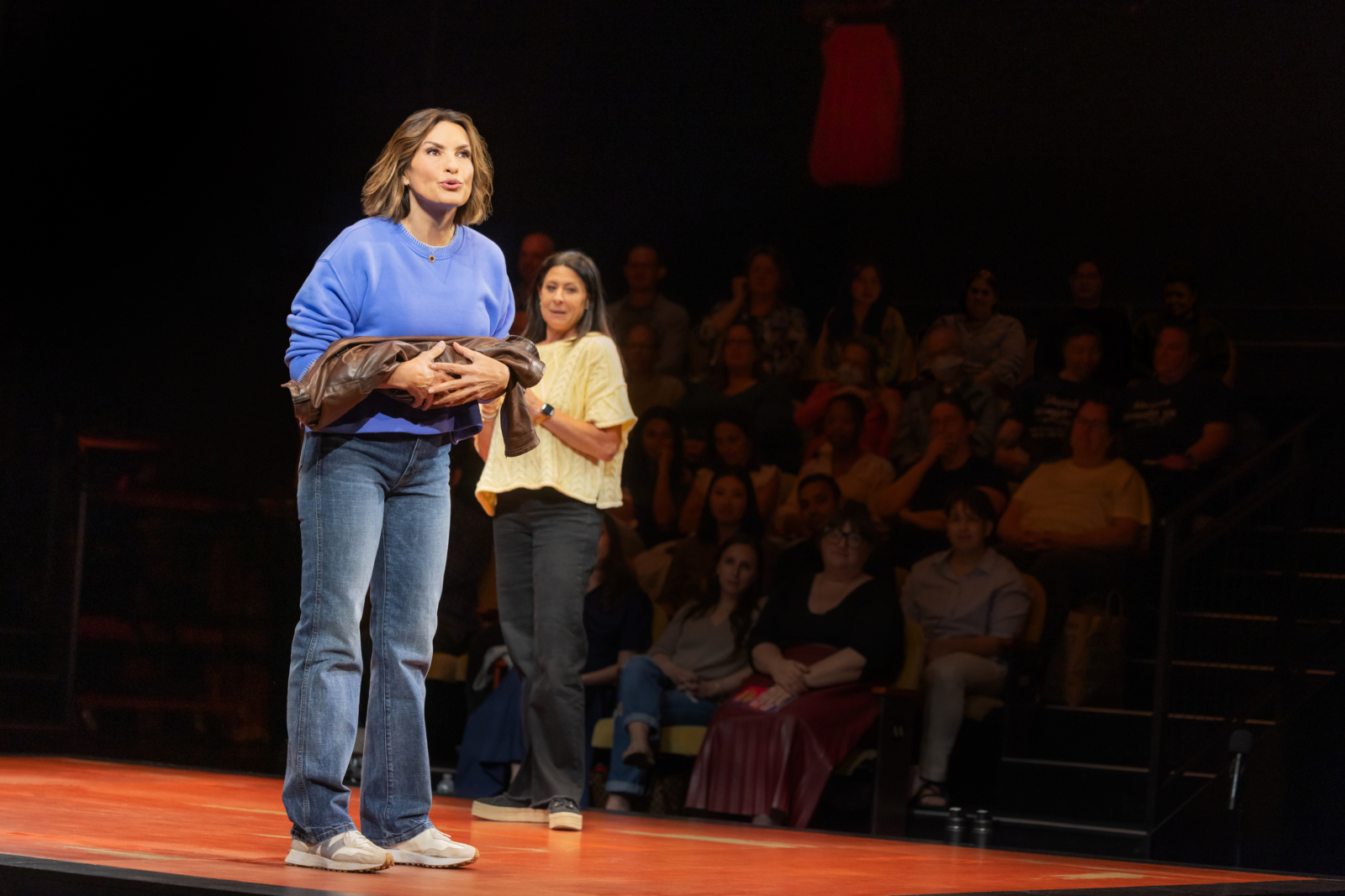 Photos: First Look at Mariska Hargitay in EVERY BRILLIANT THING Image