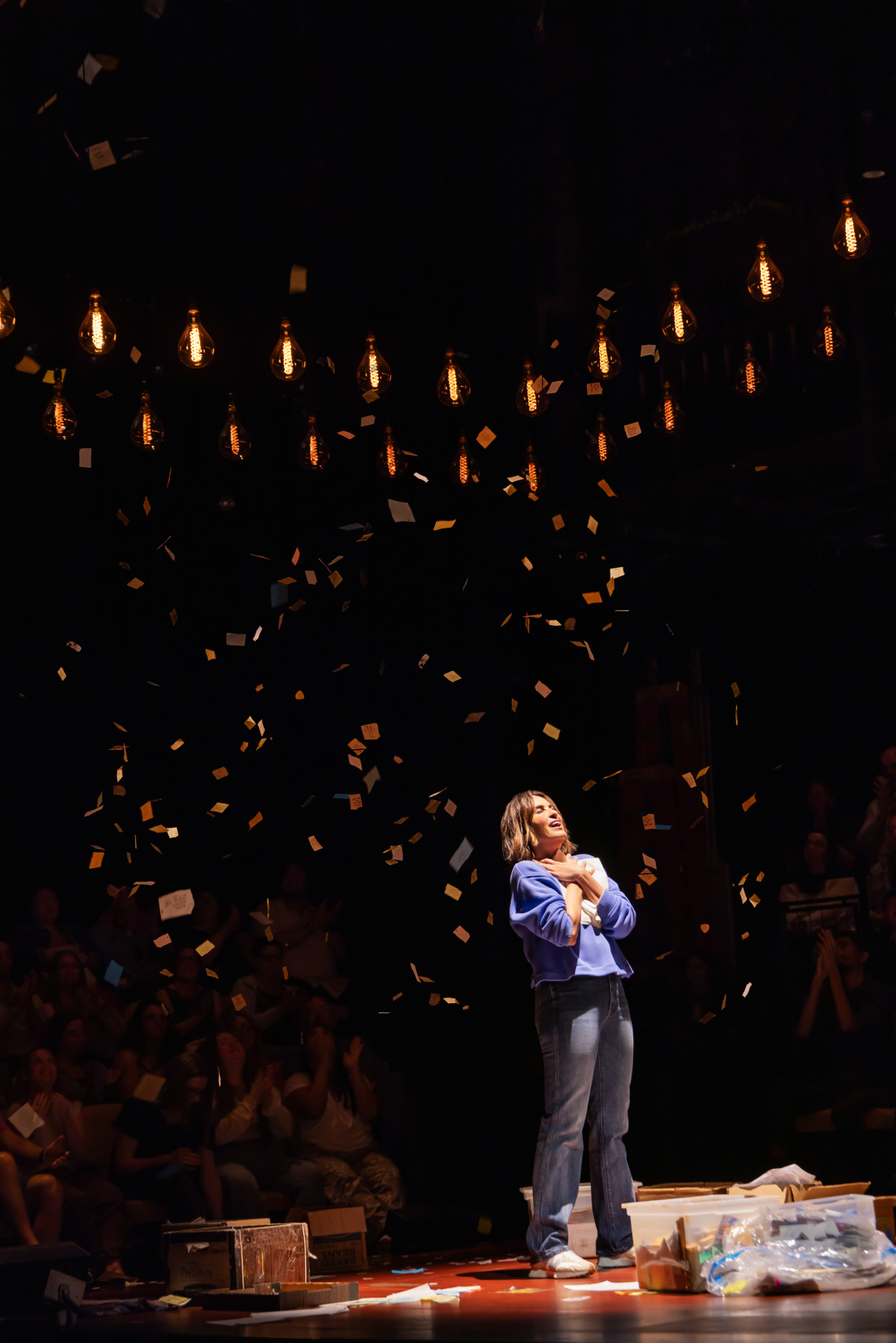 Photos: First Look at Mariska Hargitay in EVERY BRILLIANT THING Image