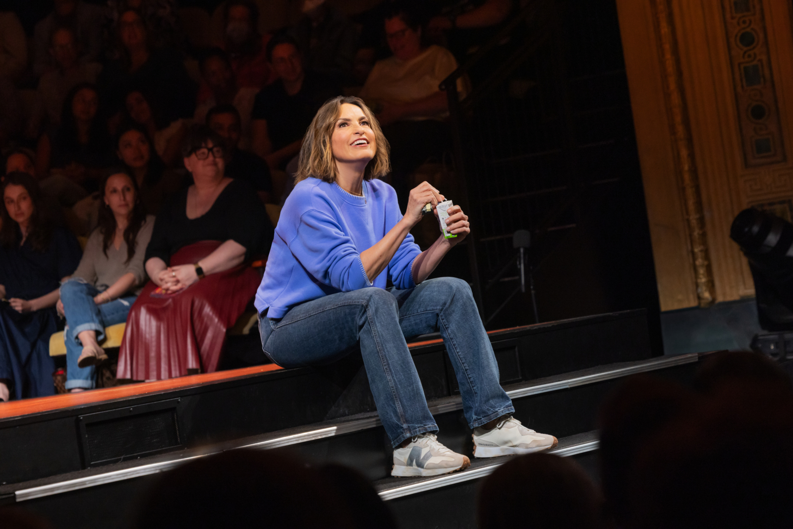 Photos: First Look at Mariska Hargitay in EVERY BRILLIANT THING Image