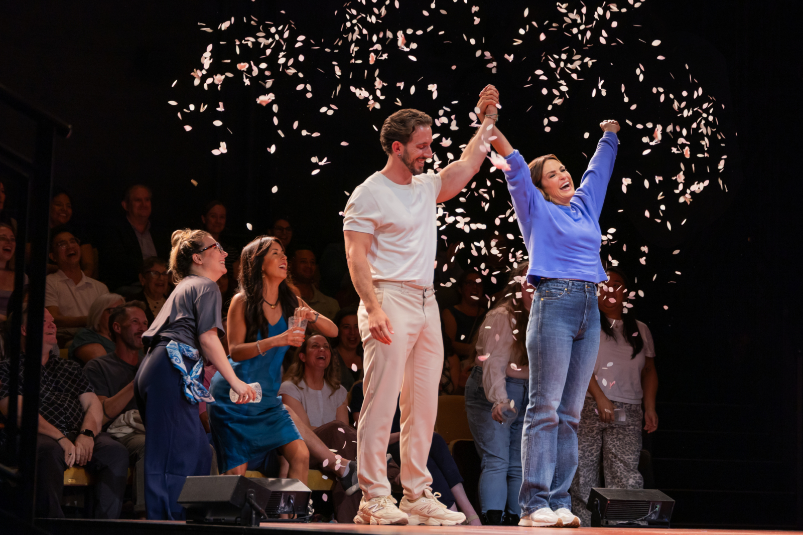 Photos: First Look at Mariska Hargitay in EVERY BRILLIANT THING Image