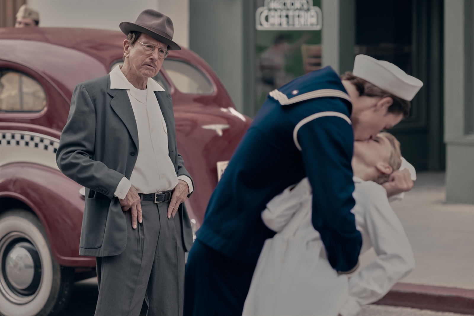Video/Photos: Lin-Manuel Miranda, Jane Krakowski, & More in Trailer for Larry David Historical Comedy Image