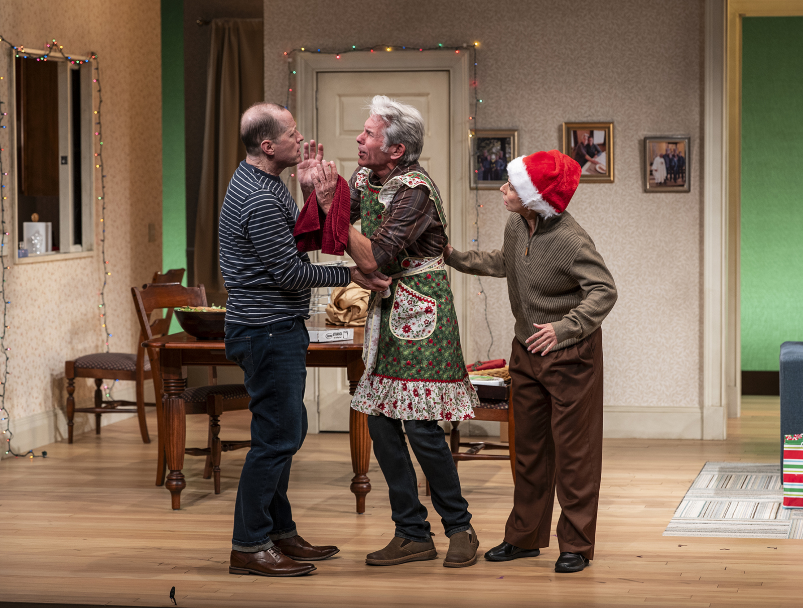 Photos: Gary Cole and More in CATCH AS CATCH CAN at Steppenwolf Theatre Company Image