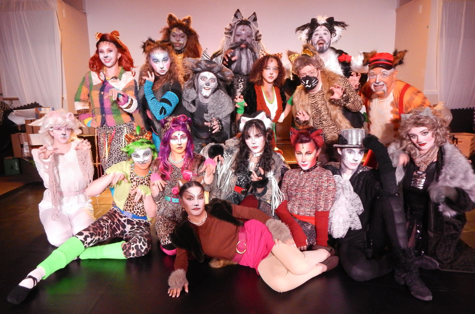 Photos: CATS Cast Takes the Stage at Entr’Acte Theatrix Image