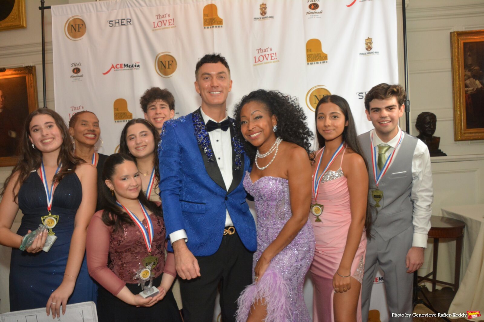 Photos: N'Kenge Foundation Hosts VIVA ITALIA Masquerade Gala Image