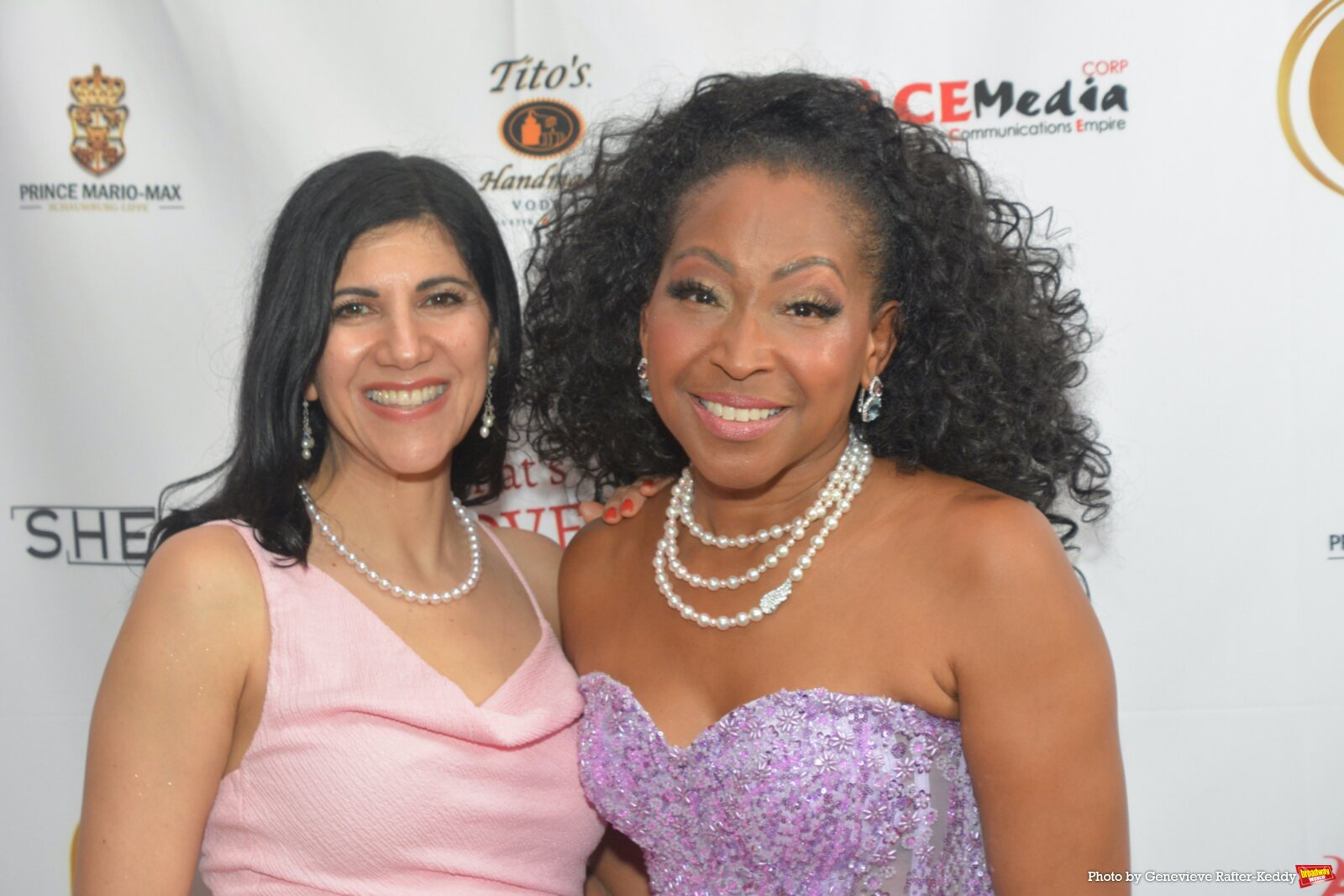 Photos: N'Kenge Foundation Hosts VIVA ITALIA Masquerade Gala Image